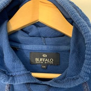 Hooded light sweater